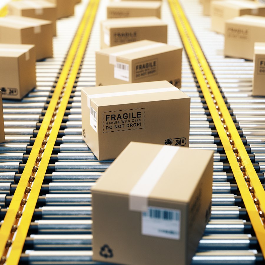 Parcels on a roller conveyor